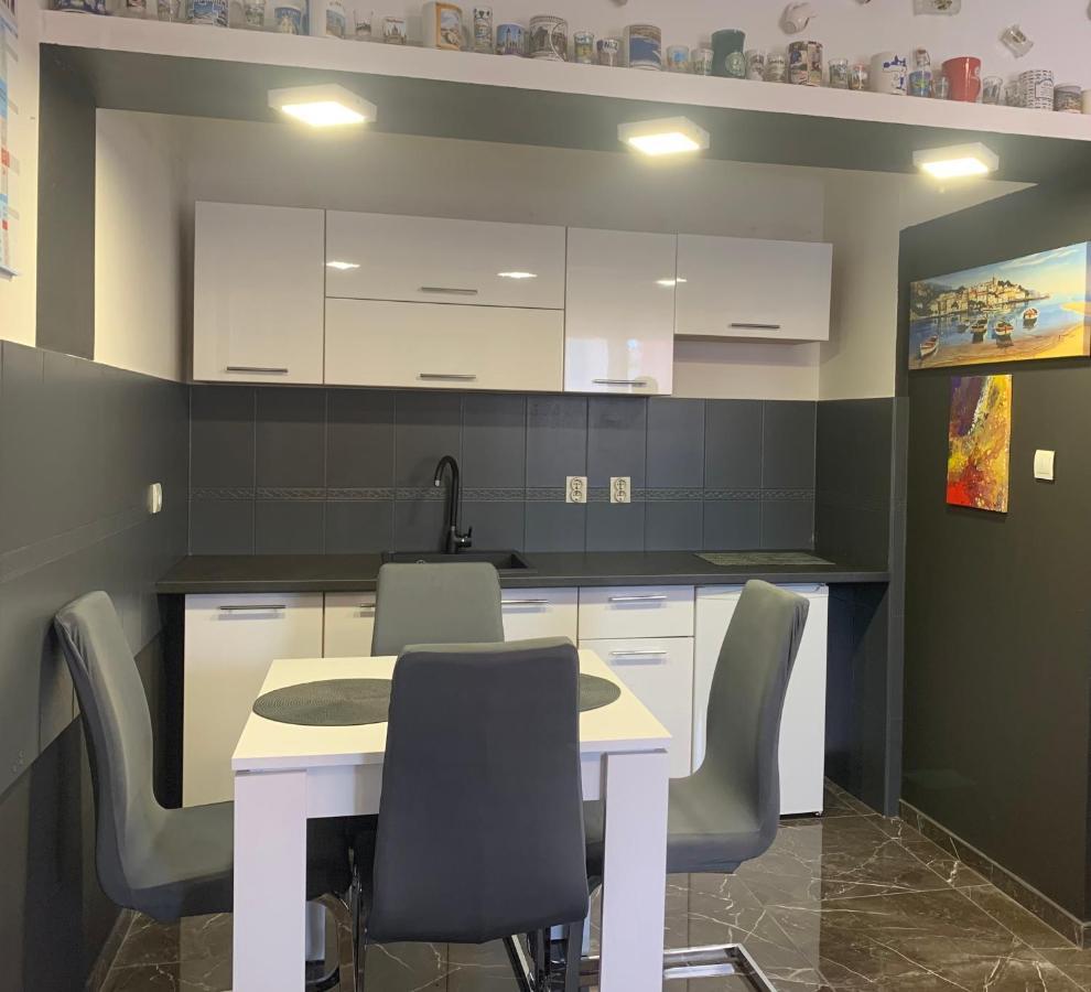 Studio Dama Blizina Amfiteatra I Bus Kolodvora ,Besplatan Privatni Parking,Self-Check- In Pula Luaran gambar
