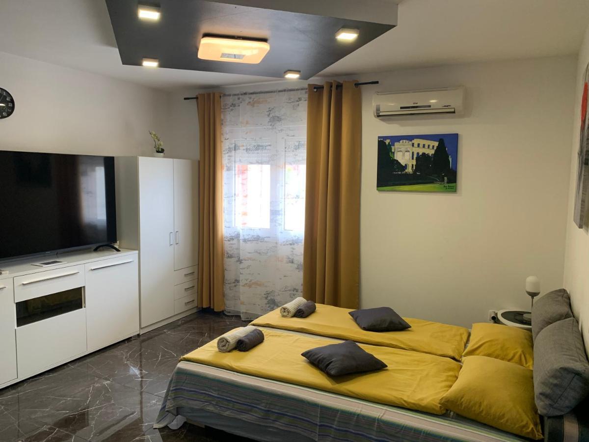 Studio Dama Blizina Amfiteatra I Bus Kolodvora ,Besplatan Privatni Parking,Self-Check- In Pula Luaran gambar