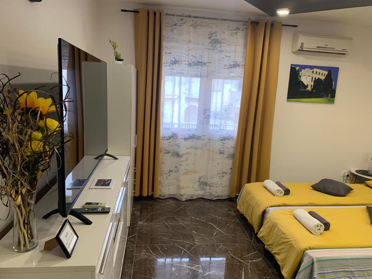 Studio Dama Blizina Amfiteatra I Bus Kolodvora ,Besplatan Privatni Parking,Self-Check- In Pula Luaran gambar